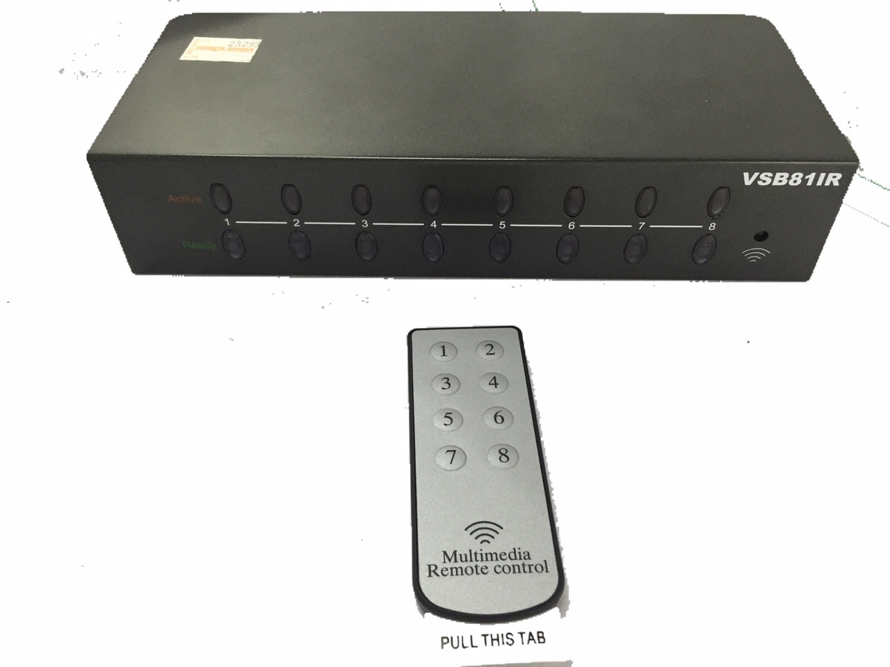 Chaveador VGA 8 X 1 com controle remoto.